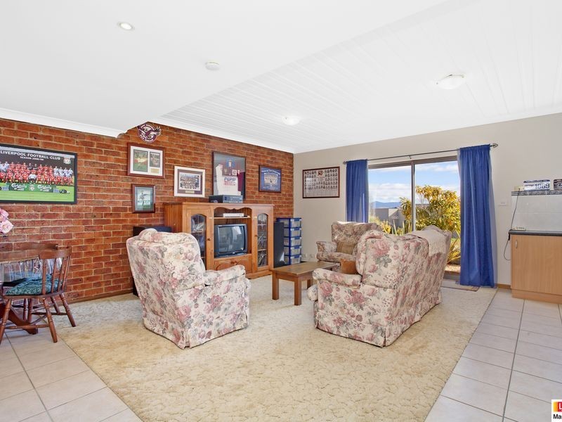27 Orange Thorn Crescent, Banks ACT 2906