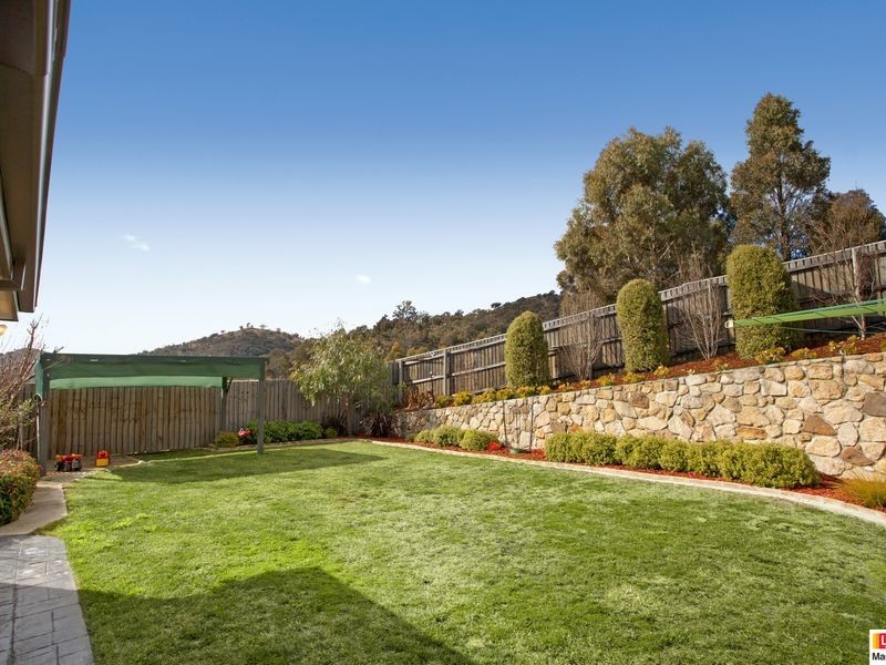 27 Orange Thorn Crescent, Banks ACT 2906