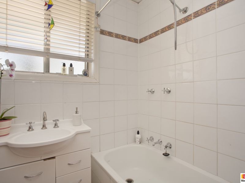 1 Potts Place, Farrer ACT 2607