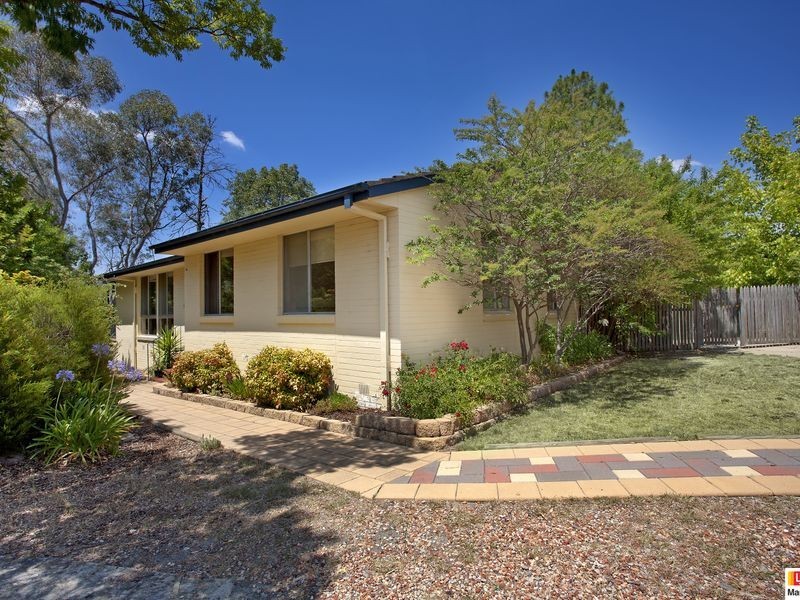 1 Potts Place, Farrer ACT 2607