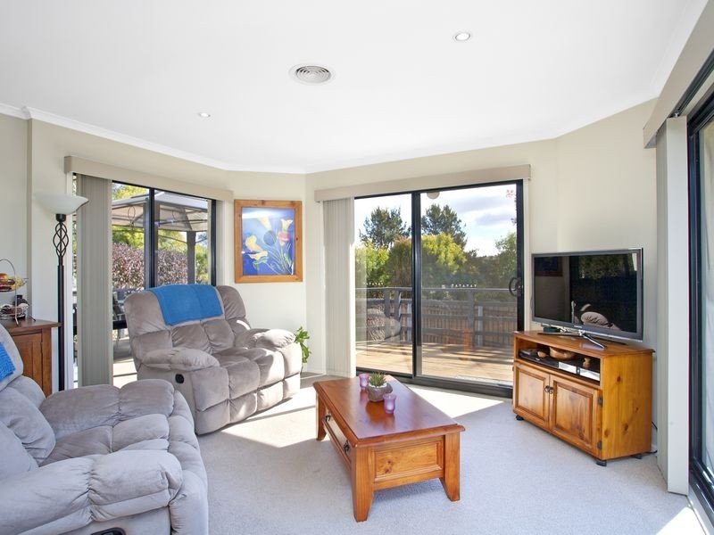 49 Oxenham Circuit, Gordon ACT 2906