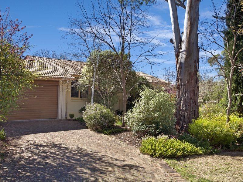 4 Collier Street, Curtin ACT 2605
