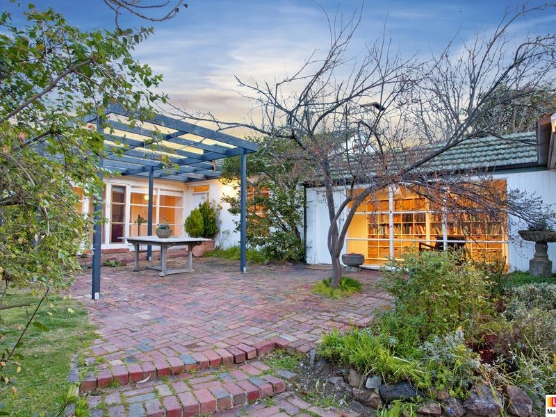 80 Dominion Circuit, Deakin ACT 2600