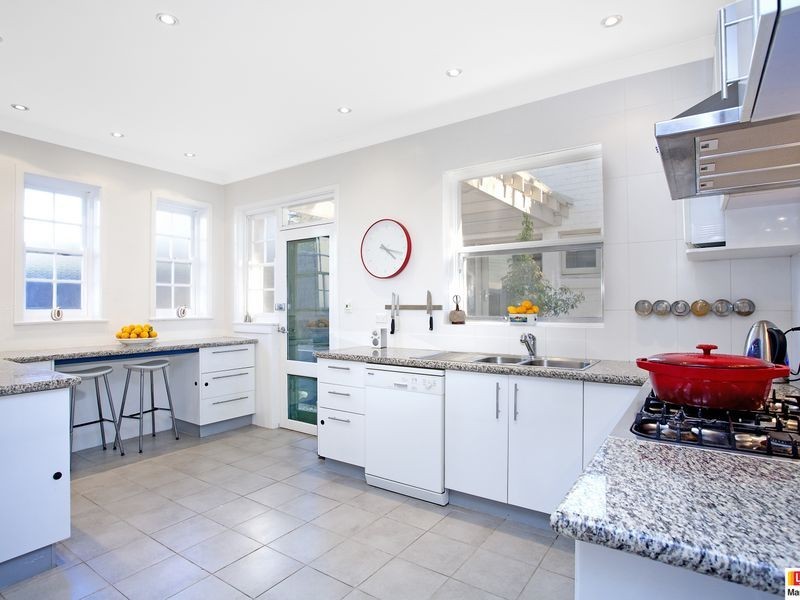 80 Dominion Circuit, Deakin ACT 2600