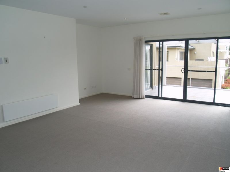 16/25 Jerrabomberra Avenue, Narrabundah ACT 2604