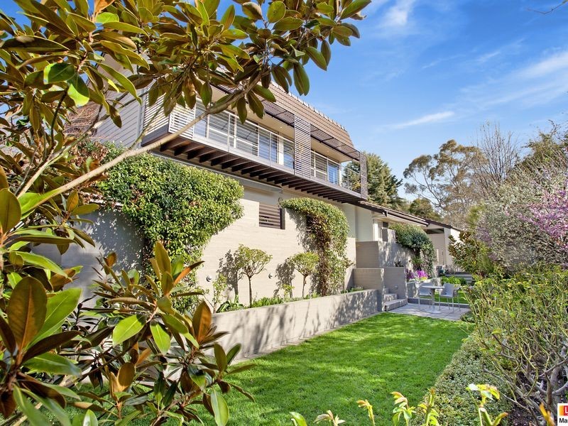 144 Hawkesbury Crescent, Farrer ACT 2607