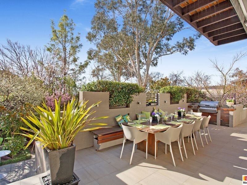 144 Hawkesbury Crescent, Farrer ACT 2607