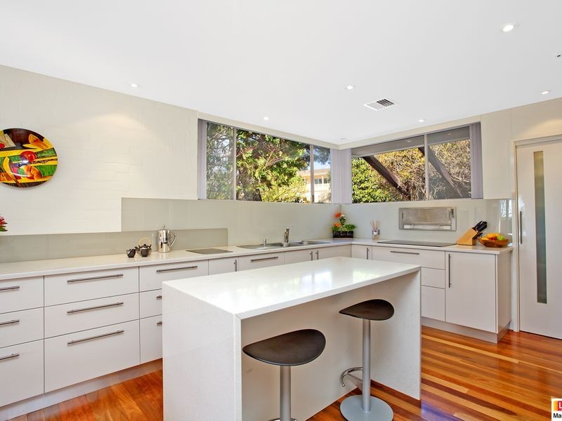 144 Hawkesbury Crescent, Farrer ACT 2607