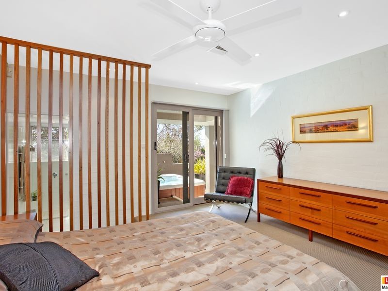 144 Hawkesbury Crescent, Farrer ACT 2607