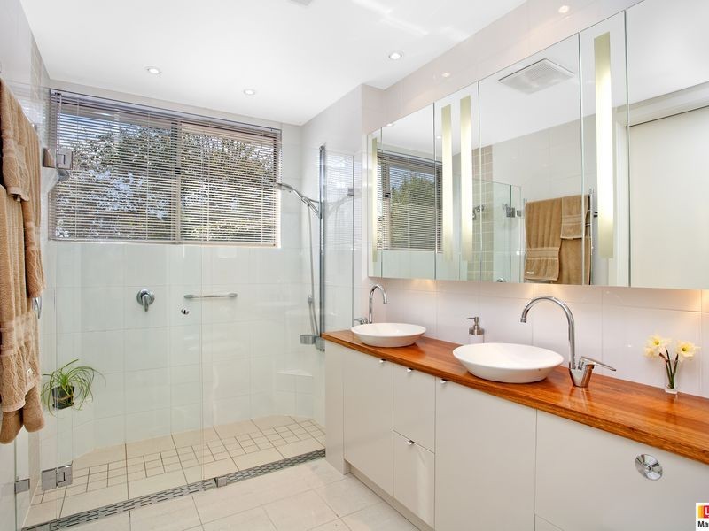 144 Hawkesbury Crescent, Farrer ACT 2607