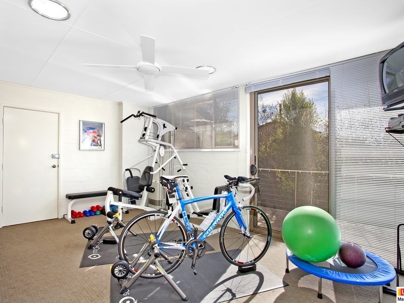 144 Hawkesbury Crescent, Farrer ACT 2607