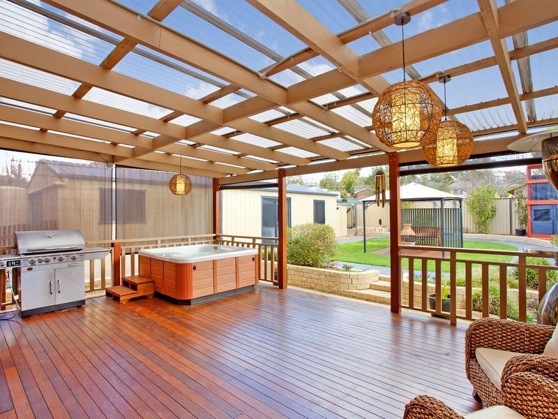 19 Carruthers Street, Curtin ACT 2605