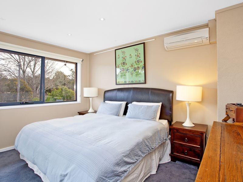 19 Carruthers Street, Curtin ACT 2605
