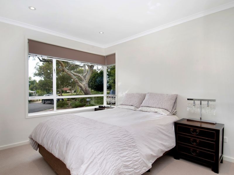14 Douglas Place, Curtin ACT 2605
