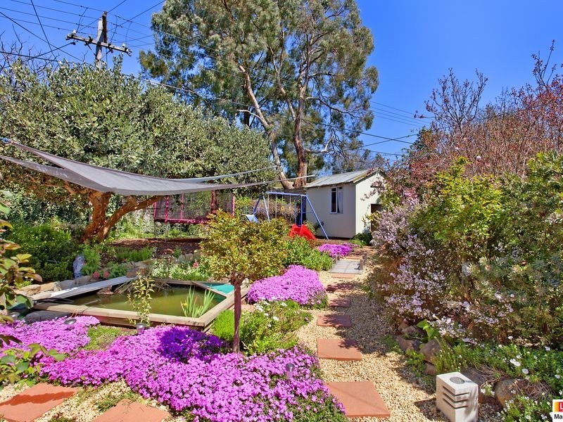 128 Captain Cook Crescent, Narrabundah ACT 2604