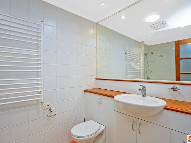 128 Captain Cook Crescent, Narrabundah ACT 2604