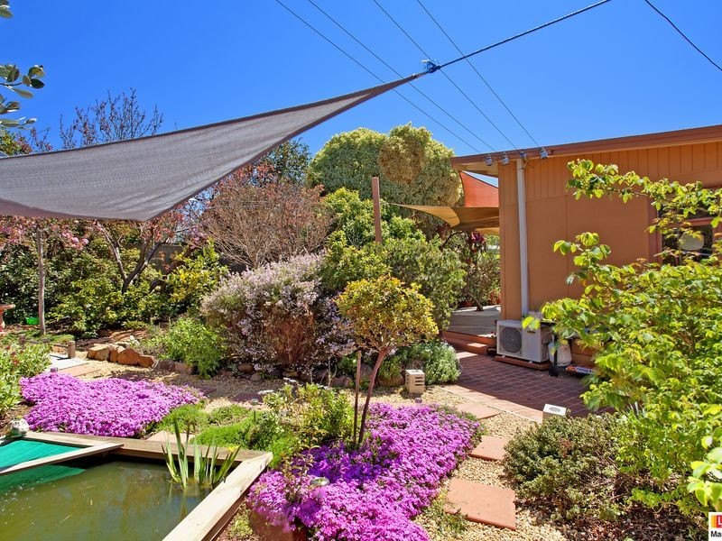 128 Captain Cook Crescent, Narrabundah ACT 2604