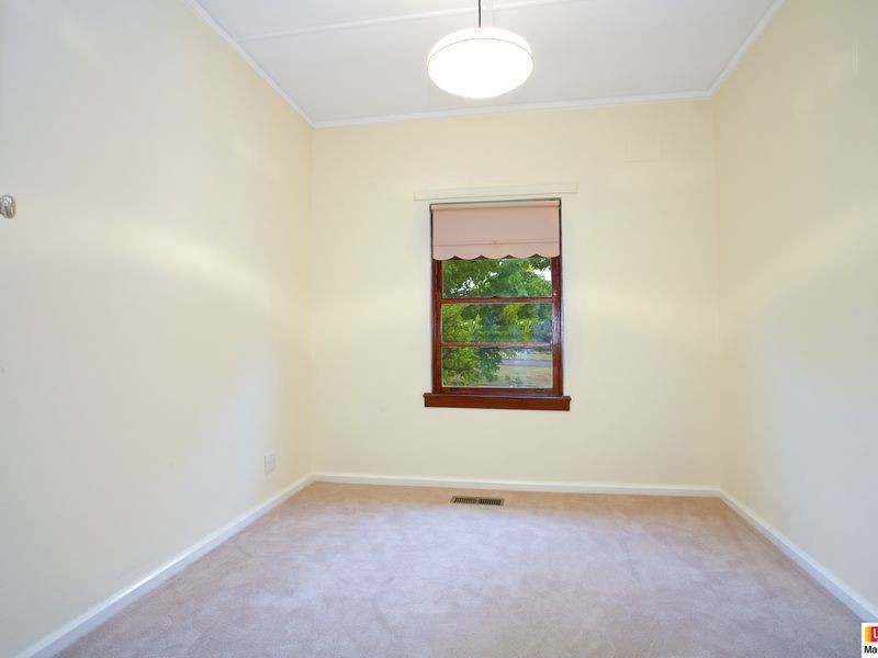 18 Lindsay Street, Narrabundah ACT 2604