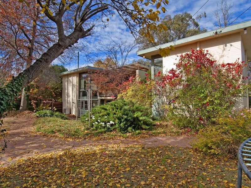 27 Lynch Street, Hughes ACT 2605
