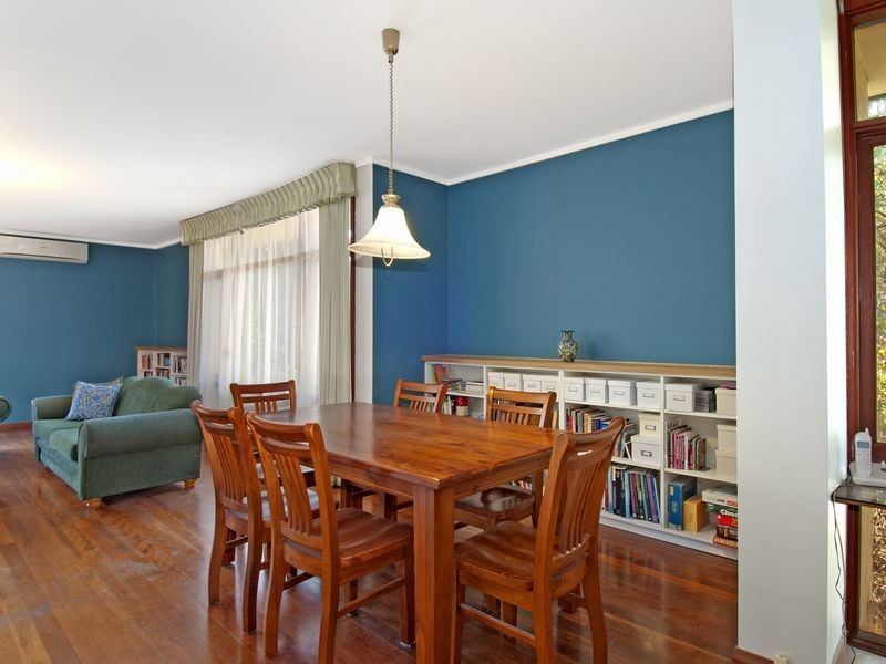 27 Lynch Street, Hughes ACT 2605