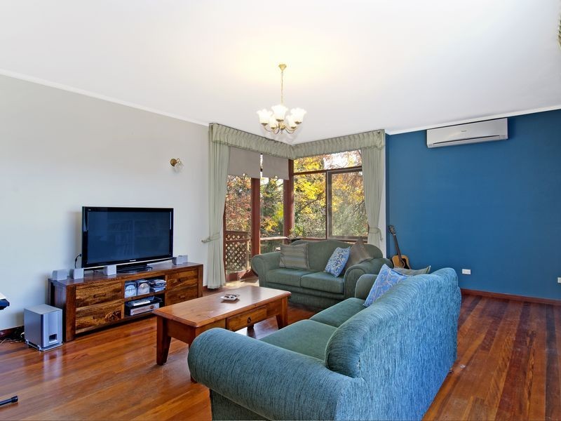 27 Lynch Street, Hughes ACT 2605