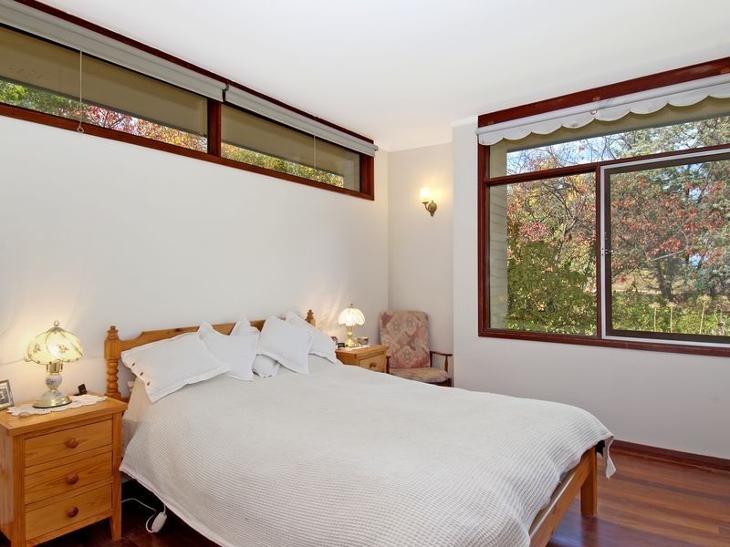 27 Lynch Street, Hughes ACT 2605