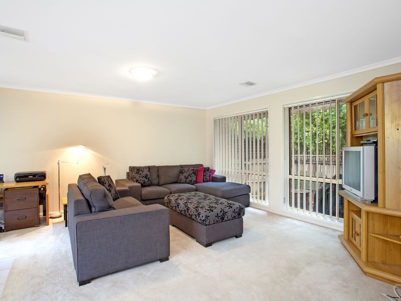 2/103 Bicentennial Drive, Jerrabomberra NSW 2619