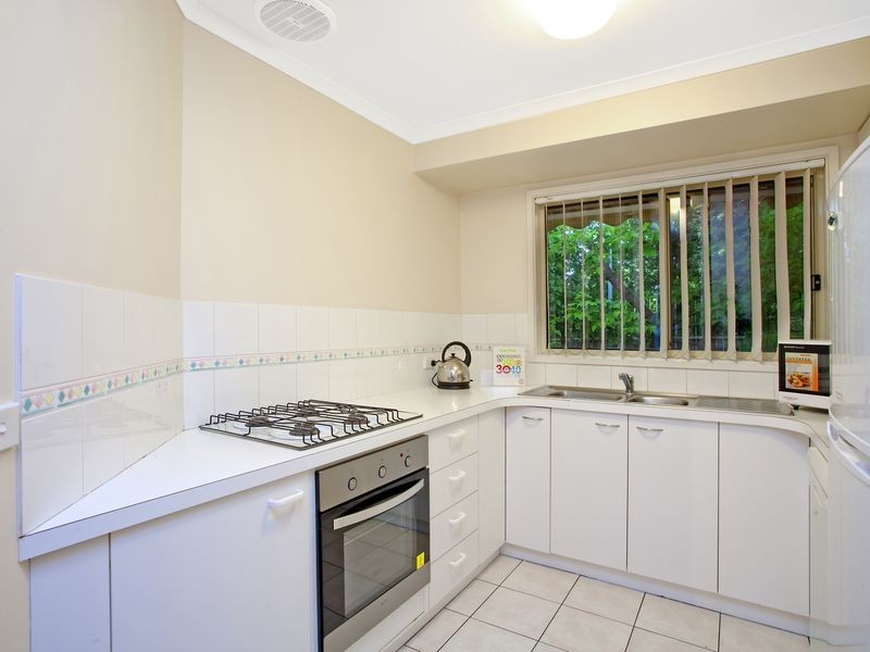 2/103 Bicentennial Drive, Jerrabomberra NSW 2619