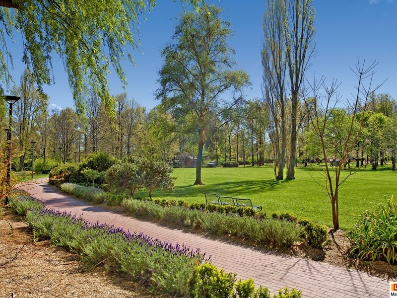 158/15 Coranderrk Street, City ACT 2601