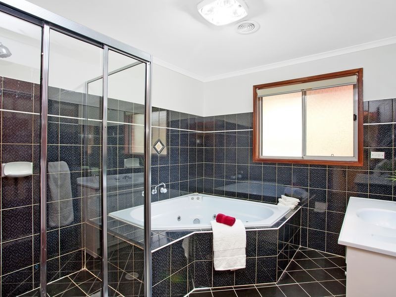 13 Tatchell Street, Calwell ACT 2905