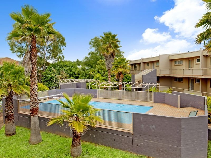 204/10 Currie Crescent, Griffith ACT 2603