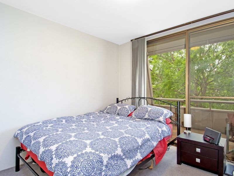 204/10 Currie Crescent, Griffith ACT 2603