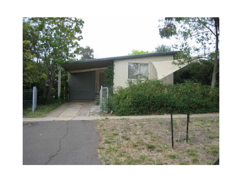 84 Walker Crescent, Narrabundah ACT 2604