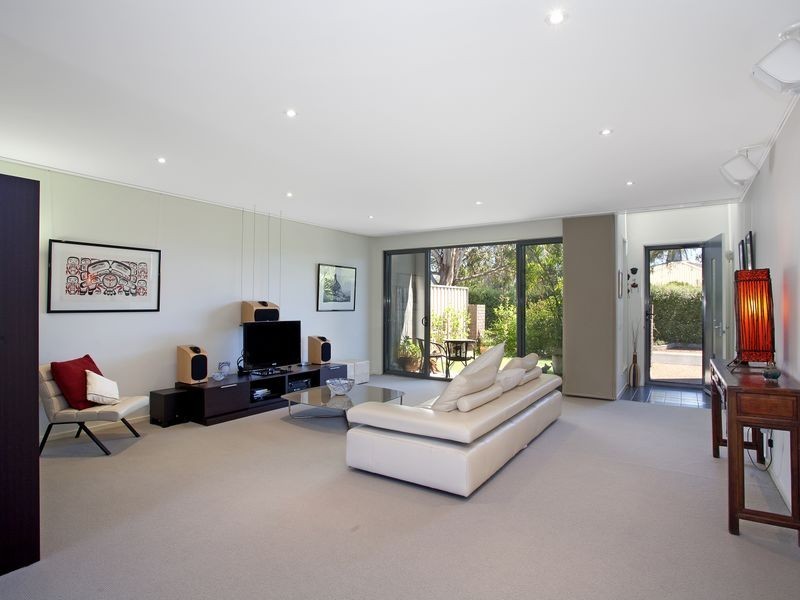 5/25 Jerrabomberra Avenue, Narrabundah ACT 2604