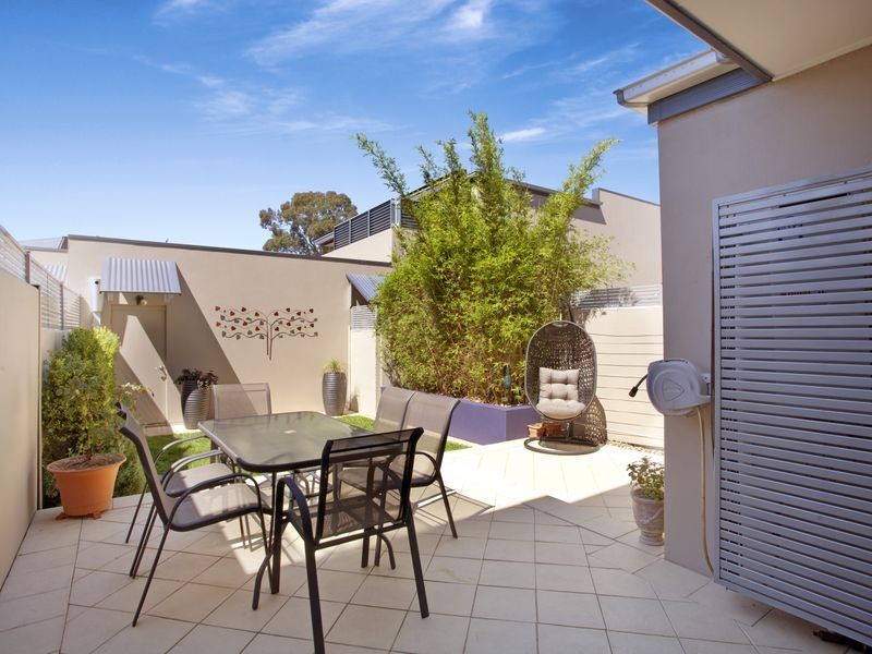 5/25 Jerrabomberra Avenue, Narrabundah ACT 2604