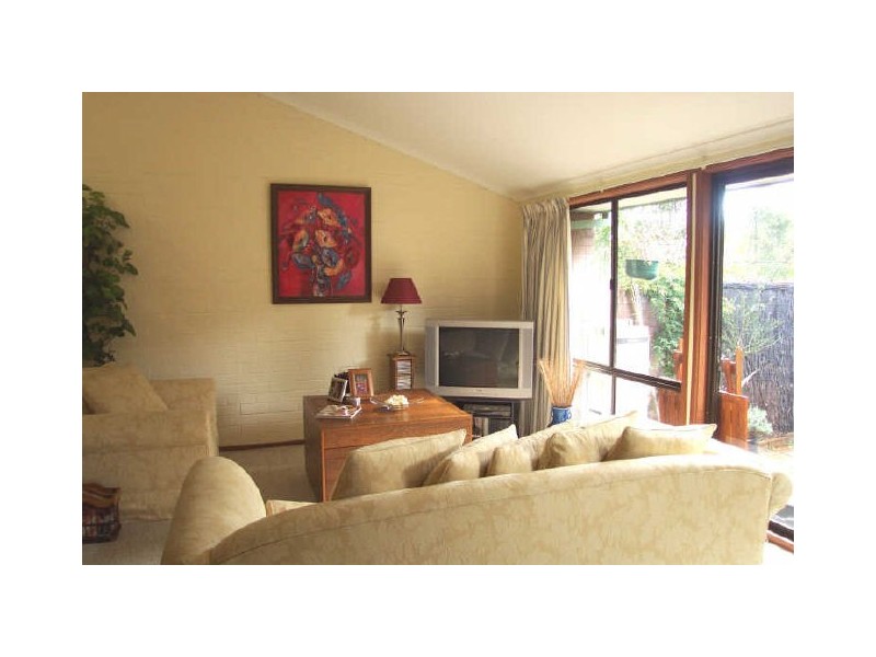 4/5 Lane Poole Place, Yarralumla ACT 2600