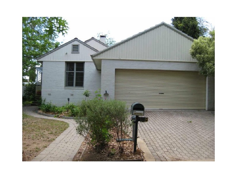 108 Strickland Crescent, Deakin ACT 2600