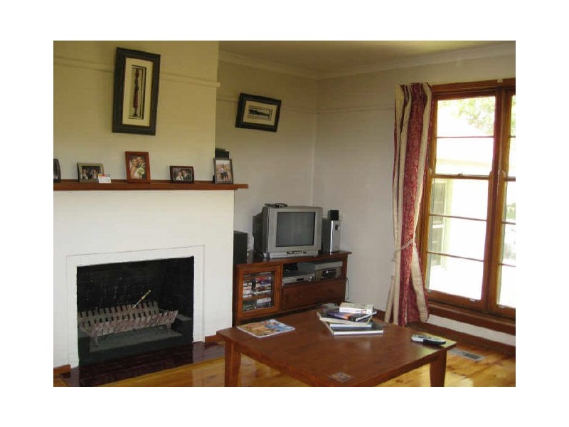 108 Strickland Crescent, Deakin ACT 2600