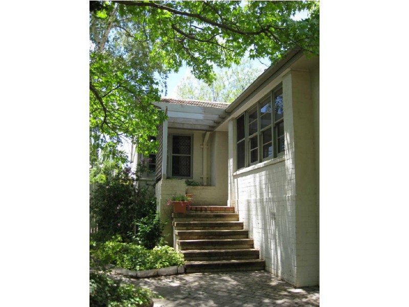 108 Strickland Crescent, Deakin ACT 2600