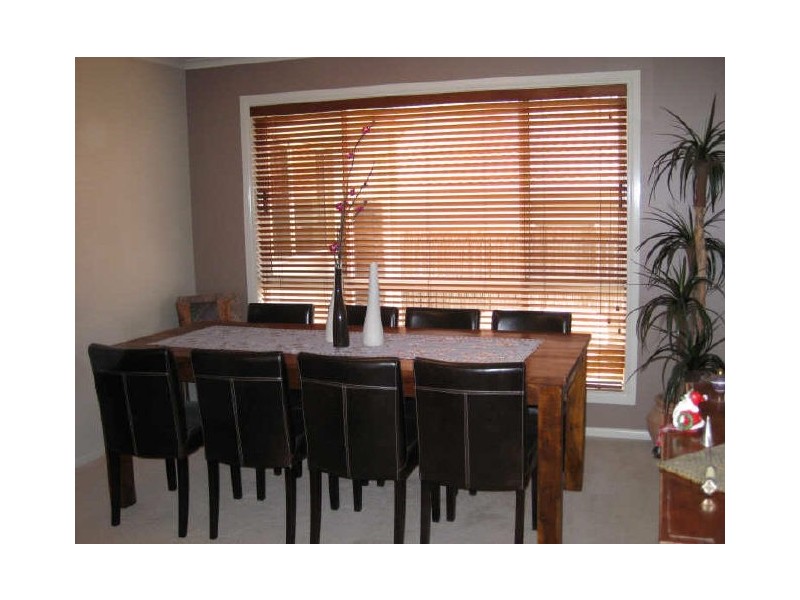 7 Colverwell Crescent, Jerrabomberra NSW 2619