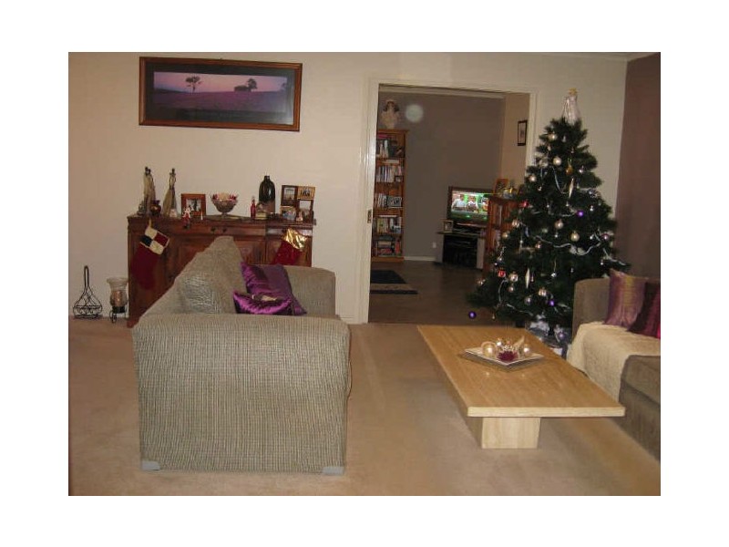 7 Colverwell Crescent, Jerrabomberra NSW 2619