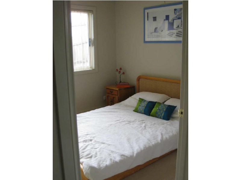 7 Colverwell Crescent, Jerrabomberra NSW 2619