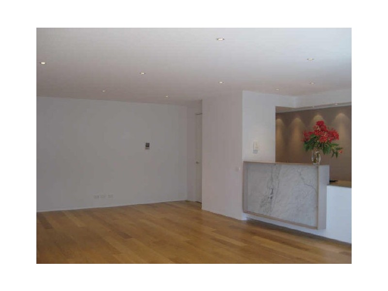 16/11 National Circuit, Barton ACT 2600