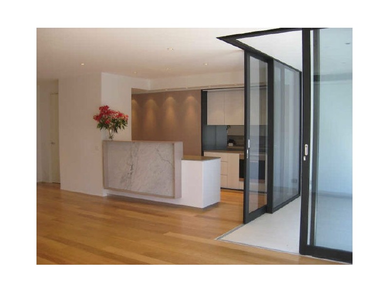 16/11 National Circuit, Barton ACT 2600