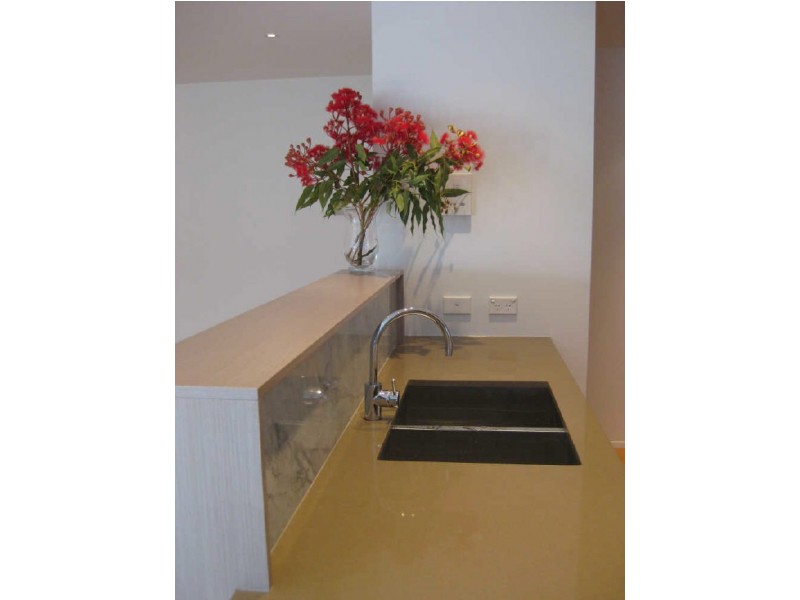 16/11 National Circuit, Barton ACT 2600