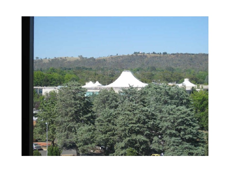 16/11 National Circuit, Barton ACT 2600