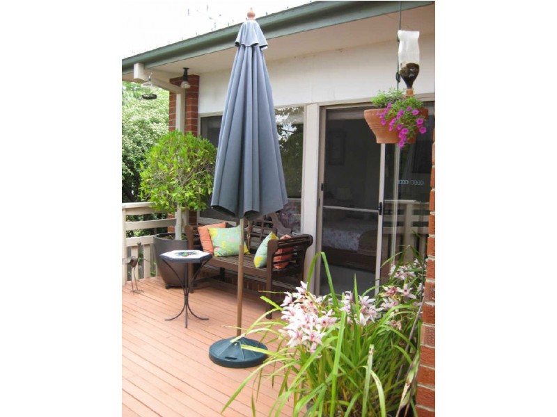 11 Mosman Place, Narrabundah ACT 2604