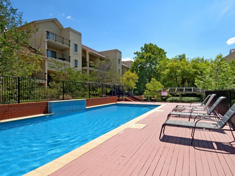 25/10 Dominion Circuit, Forrest ACT 2603