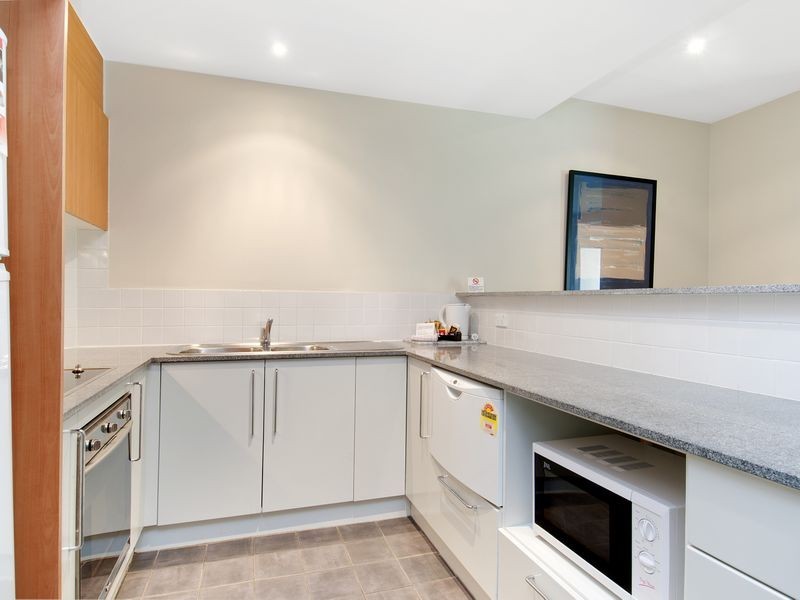 25/10 Dominion Circuit, Forrest ACT 2603