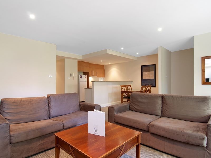 25/10 Dominion Circuit, Forrest ACT 2603